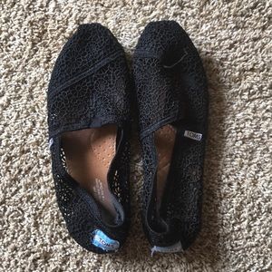 Black crochet Toms